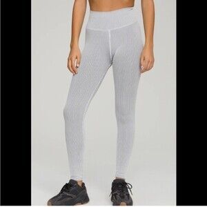 Good American seamless core power black and white stripe leggings!